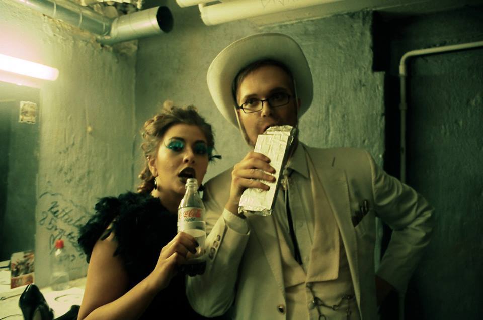 Speksiperhealbumi osa 1:&nbsp;Riku