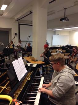 16196898_1255348717847511_1423132567_o