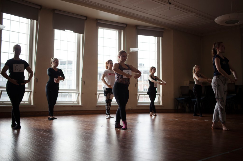 Ensitapaamisen tuntua