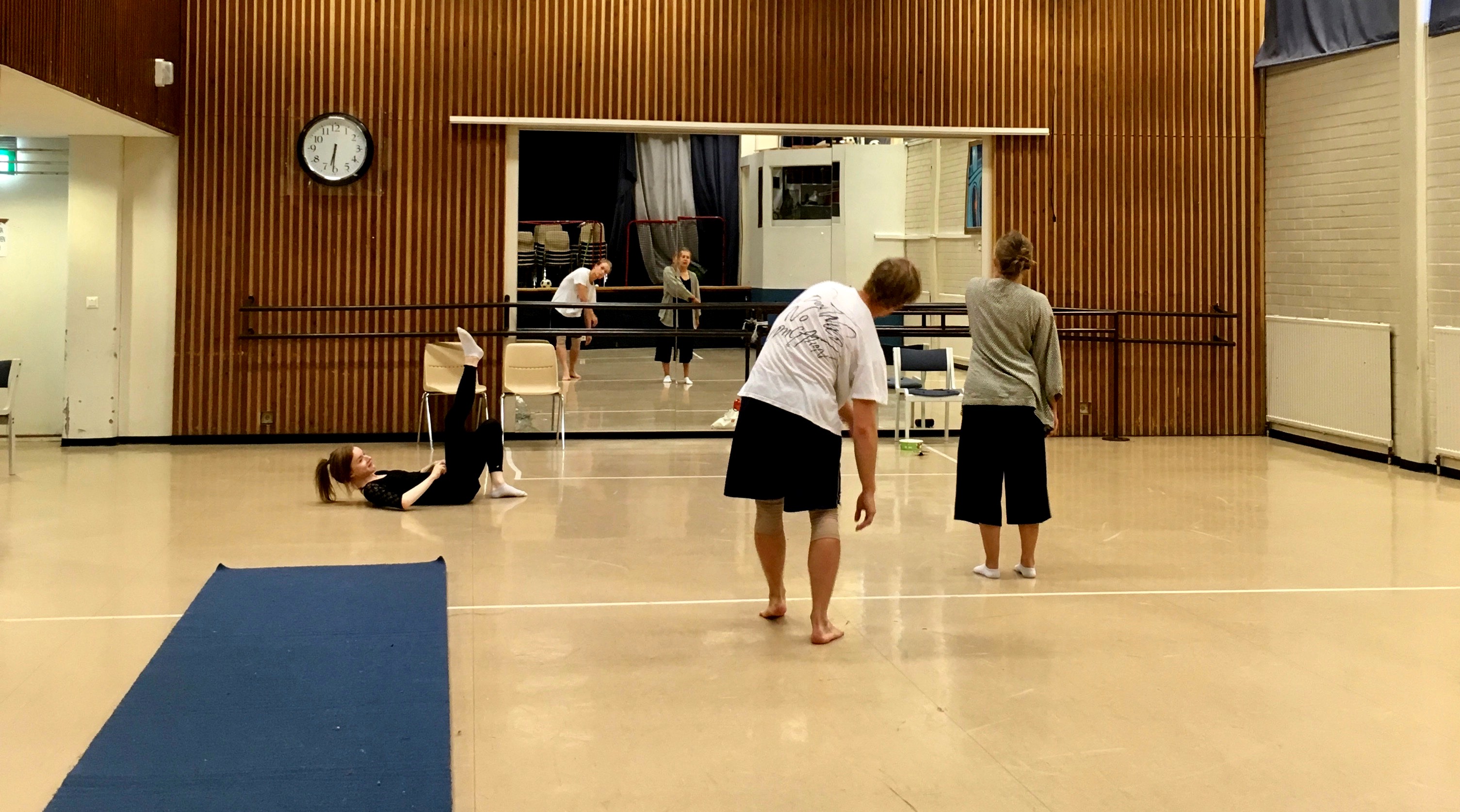 Puhu mulle: Tanssijana teoksen palapelissä